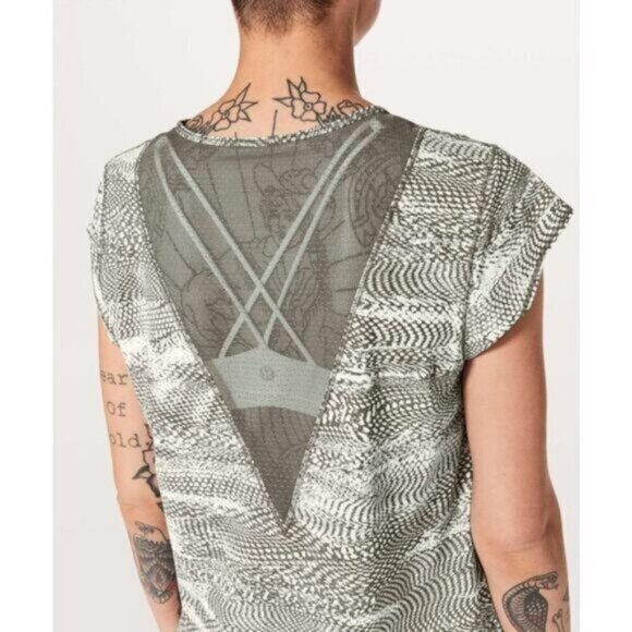 Lululemon For The Run Short Sleeves Womens Size 4 Swerve Vapor Metal Grey - Picture 2 of 7